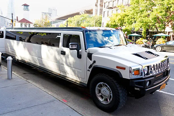 White Hummer Limo, photo 3 for limo rental White Hummer Limo, photo 3 for limo rental